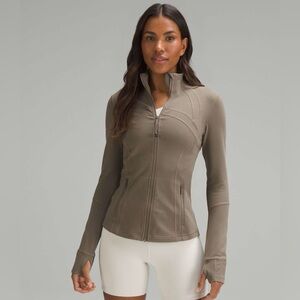 Lululemon Define Jacket in Nomad Size 4